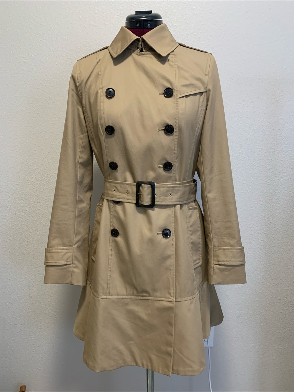 Banana Republic Double-Breasted Tan Trench Coat with Belt and Dress Hem